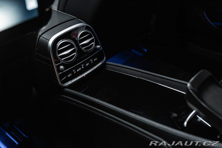 Mercedes-Benz S V12 6.0L Maybach, Masáže, 2017