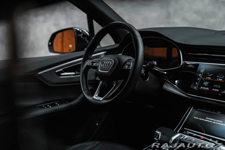 Audi Q7 55 TFSI quattro S line, A 2022