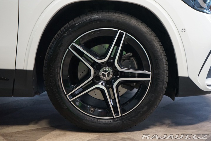 Mercedes-Benz GLA 200d Offroad Kamera LED 2024