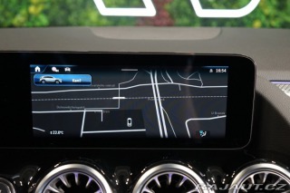 Mercedes-Benz GLA 200d Offroad Kamera LED 2024