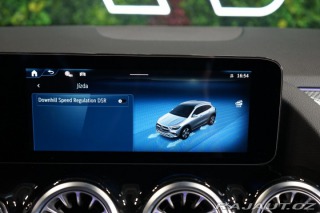 Mercedes-Benz GLA 200d Offroad Kamera LED 2024