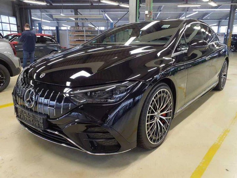 Mercedes-Benz EQE AMG 53 4MATIC+ PŘIPRAVUJE
