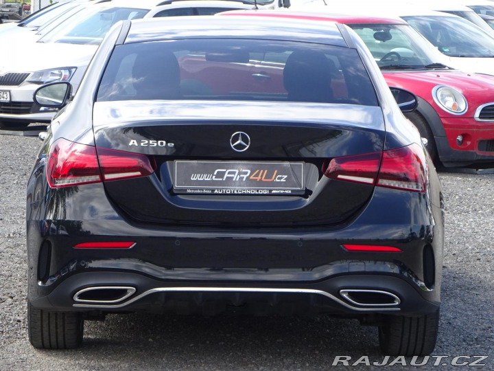 Mercedes-Benz A 250 E AMG line DPH HYBRID 2022