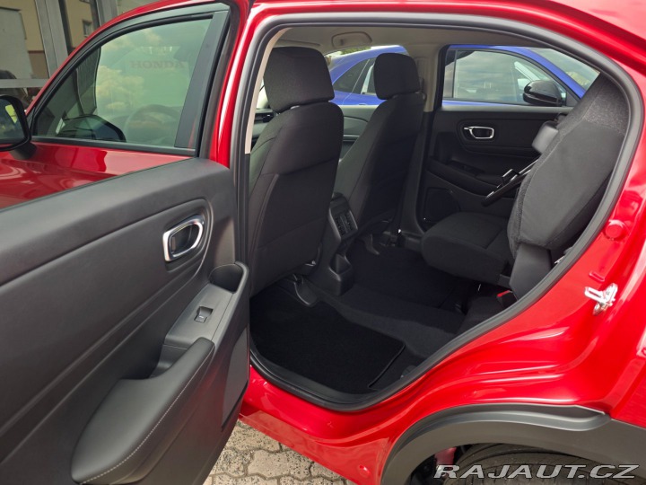 Honda HR-V 1.5 e:HEV Elegance Red SK 2025