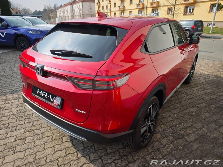Honda HR-V 1.5 e:HEV Elegance Red SK 2025