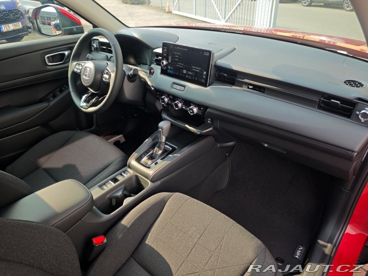 Honda HR-V 1.5 e:HEV Elegance Red SK 2025
