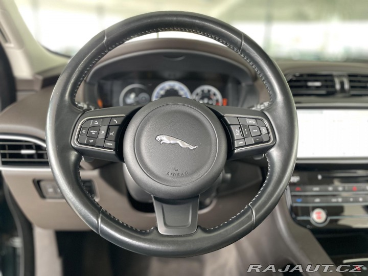 Jaguar F-Pace 35t AWD*250kW*360°Kamery* 2017