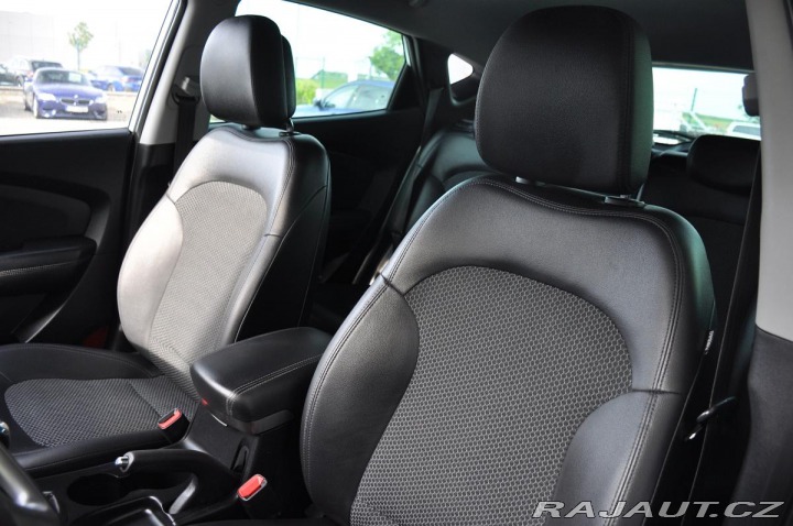 Hyundai ix35 2,0CRDi 4x4 TAŽNÉ 2011