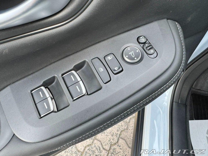 Honda ZR-V 2.0eHEV 135kW Elegance SK 2025