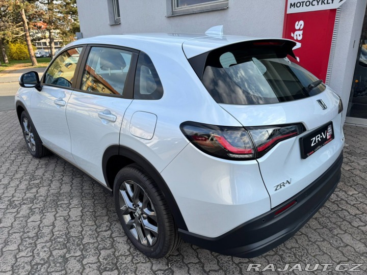 Honda ZR-V 2.0eHEV 135kW Elegance SK 2025