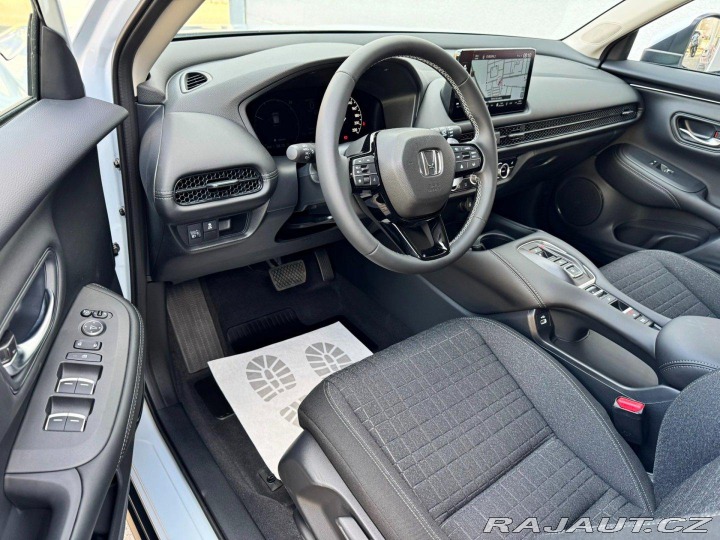 Honda ZR-V 2.0eHEV 135kW Elegance SK 2025