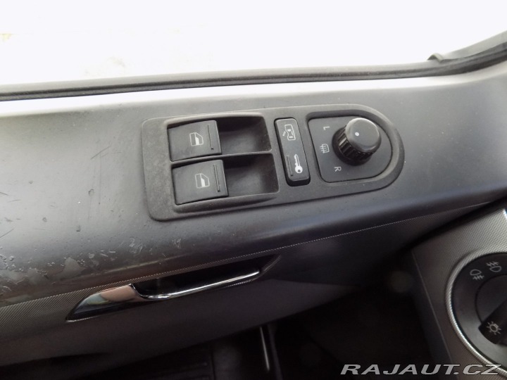 Volkswagen Multivan 2.5TDI/96KW/NAVI/7.míst/ 2008