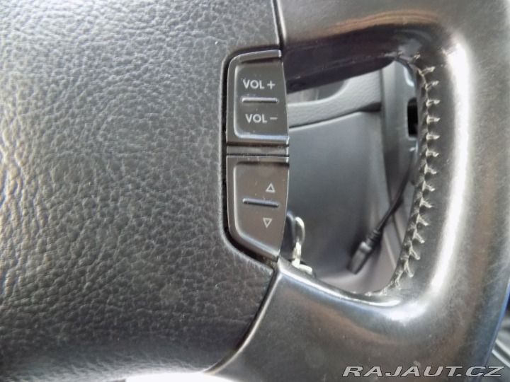 Volkswagen Multivan 2.5TDI/96KW/NAVI/7.míst/ 2008