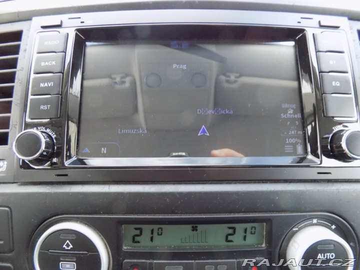 Volkswagen Multivan 2.5TDI/96KW/NAVI/7.míst/ 2008