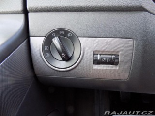Volkswagen Multivan 2.5TDI/96KW/NAVI/7.míst/ 2008