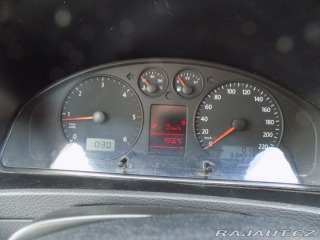 Volkswagen Multivan 2.5TDI/96KW/NAVI/7.míst/ 2008