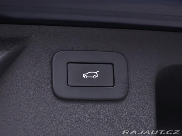 Land Rover Discovery 2,0 D200 SPORT 150kW Záru 2022