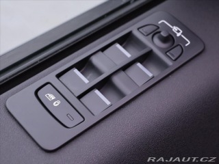 Land Rover Discovery 2,0 D200 SPORT 150kW Záru 2022