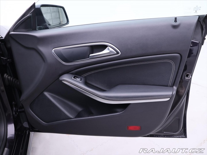 Mercedes-Benz CLA 1,6 180 BlueEFFICIENCY 90 2013