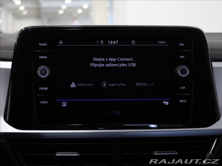 Volkswagen T-Roc 2,0 TDi 110kW Life TAŽNÉ 2022