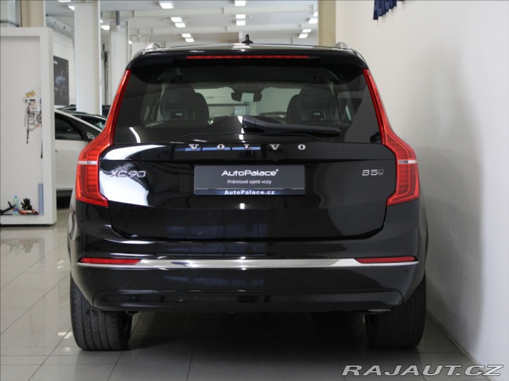 Volvo XC90 2,0 B5 PLUS Bright 7míst 2023