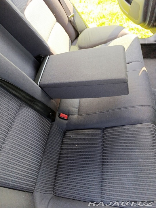 Audi A6 Avant 2,4 130Kw, manuál 2005