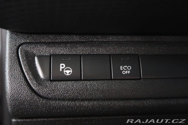 Peugeot 2008 1.2PureTech,CZ,Allure 2018