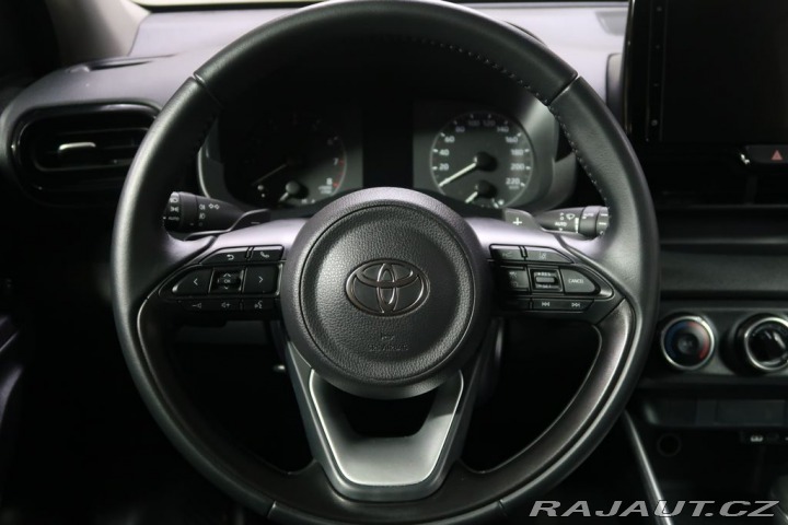 Toyota Yaris 1.5VVT-i,CZ,1MajComfort,A 2024