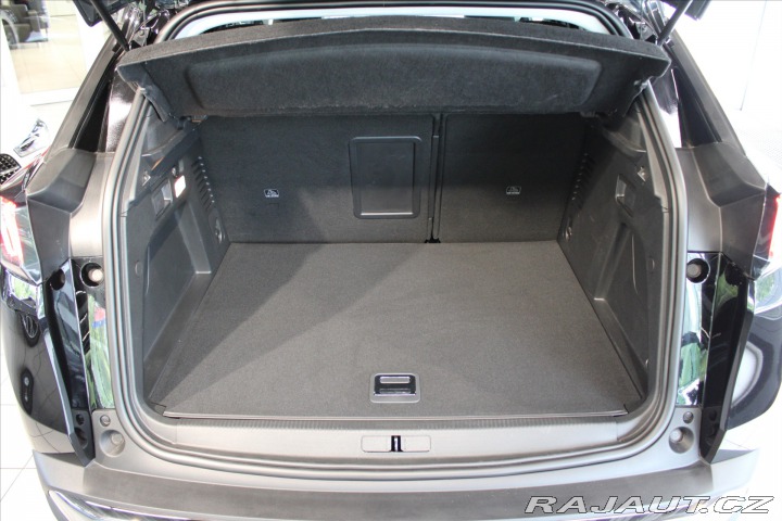Peugeot 3008 PHEV 225 Allure DPH / LED 2022