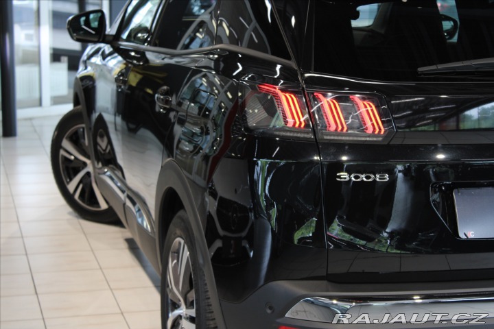 Peugeot 3008 PHEV 225 Allure DPH / LED 2022