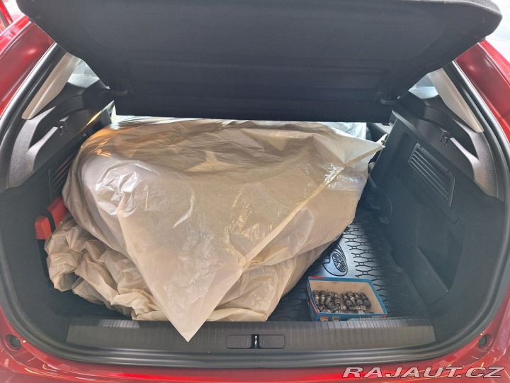 Citroën C4 FEEL 1,2 PureTech 130k M6 2021