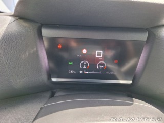 Citroën C4 FEEL 1,2 PureTech 130k M6 2021