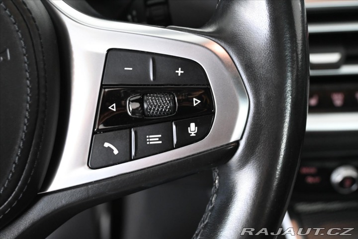 BMW 3 2,0 320D 140 kW M-paket Z 2021