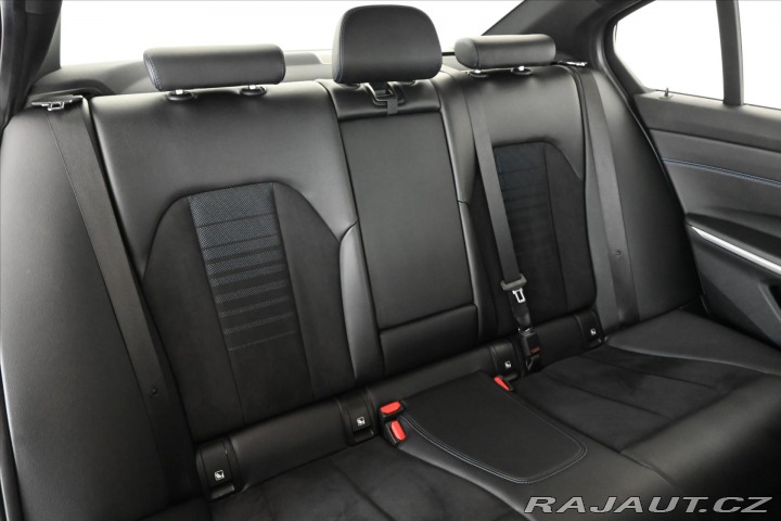 BMW 3 2,0 320D 140 kW M-paket Z 2021