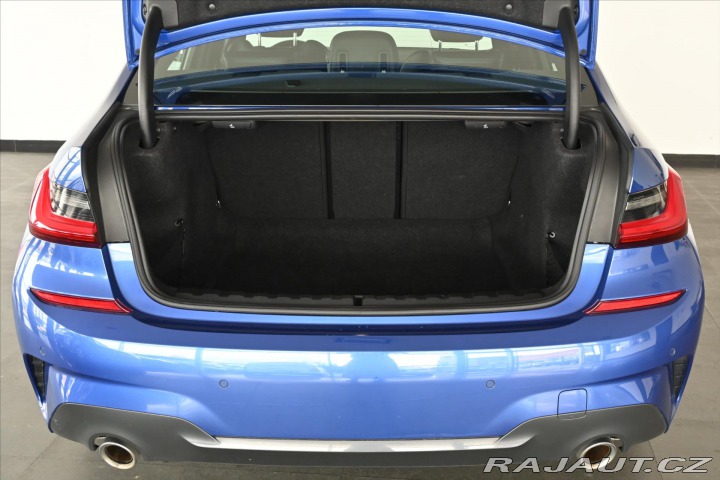 BMW 3 2,0 320D 140 kW M-paket Z 2021