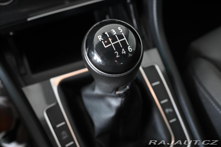 Volkswagen Golf 1,5 TSI 96 kW COMFORTLINE 2020