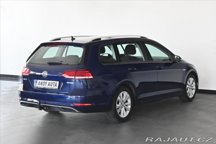 Volkswagen Golf 1,5 TSI 96 kW COMFORTLINE 2020