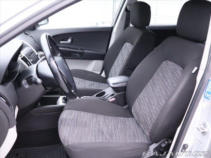 Kia Ceed 1,6 i 89kW Aut.Klima STK 2007