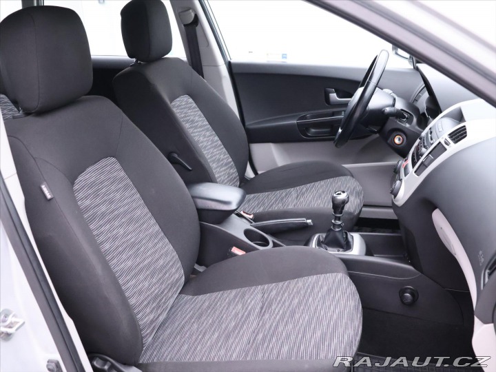 Kia Ceed 1,6 i 89kW Aut.Klima STK 2007