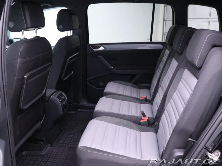 Volkswagen Touran 2,0 TDI 110kW R-Line LED 2017