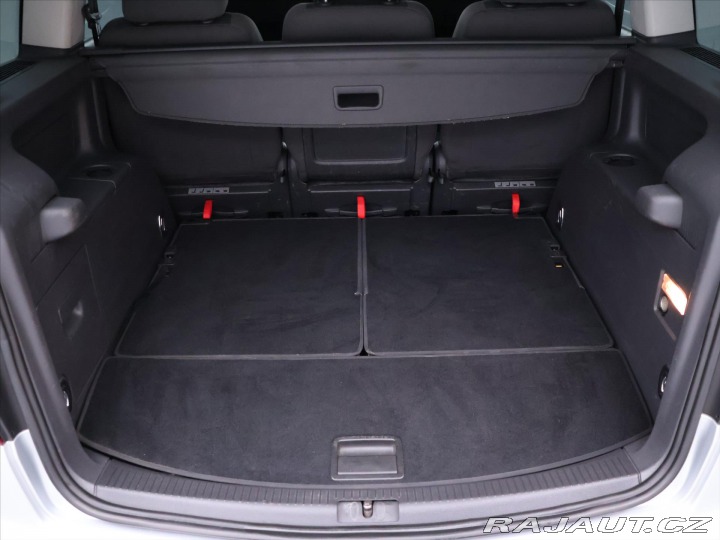 Volkswagen Touran 2,0 TDI 125kW DSG 7-Míst 2009