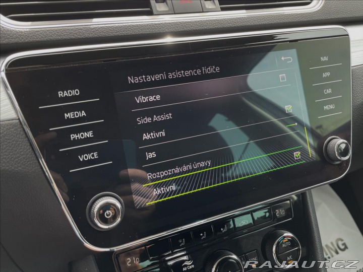 Škoda Superb 2,0 TDi DSG LED*Navi*ACC 2020