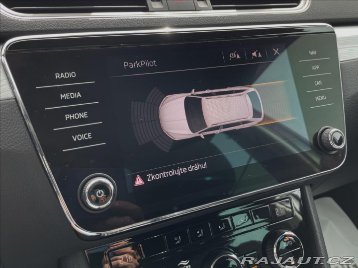 Škoda Superb 2,0 TDi DSG LED*Navi*ACC 2020