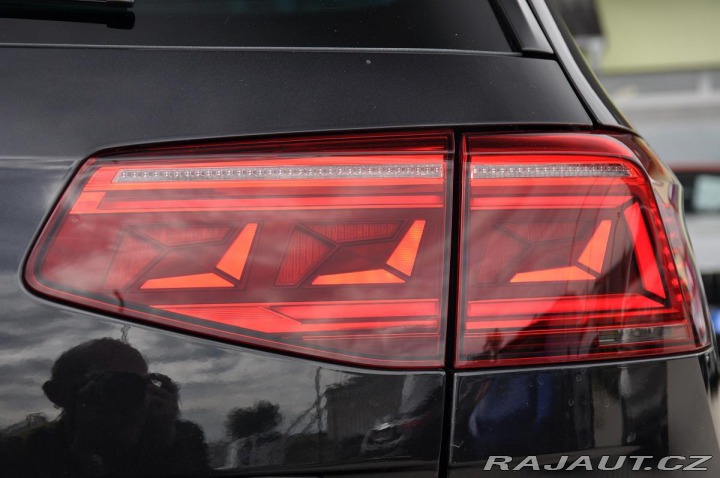 Volkswagen Passat GTE 1,4TSi+PHEV FULLED ČR 2019