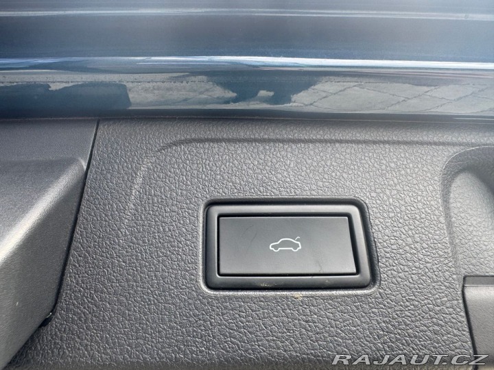 Volkswagen Passat Elegance 2,0TDI 110kW Taž 2021