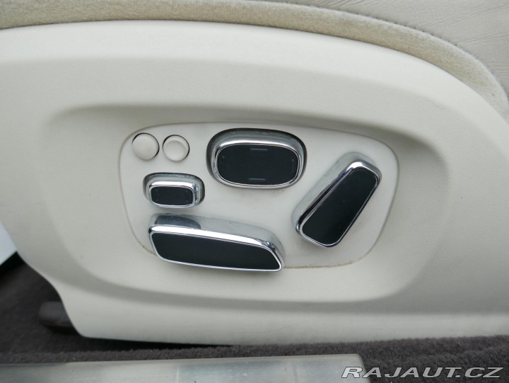 Jaguar XJ 3,0 V6 Diesel Panorama Au 2010