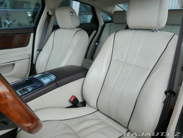 Jaguar XJ 3,0 V6 D Automat REZERVAC 2010