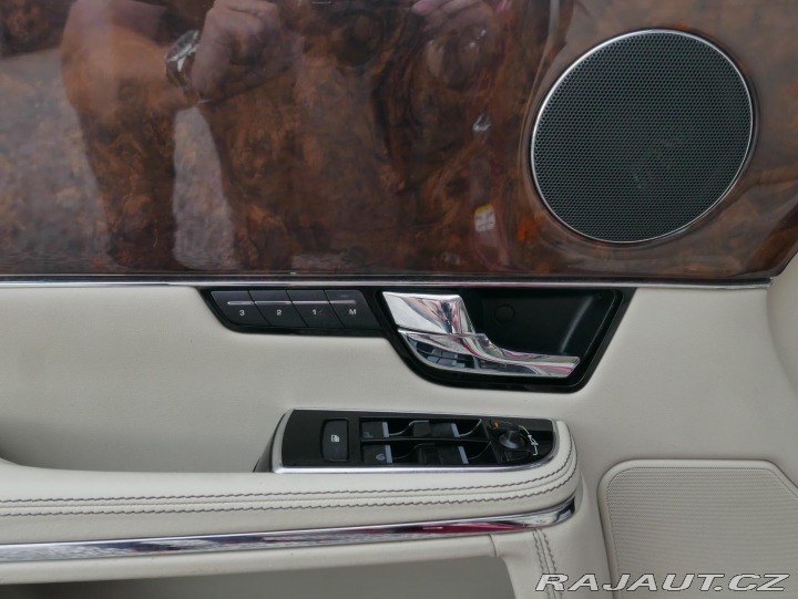 Jaguar XJ 3,0 V6 D Automat REZERVAC 2010