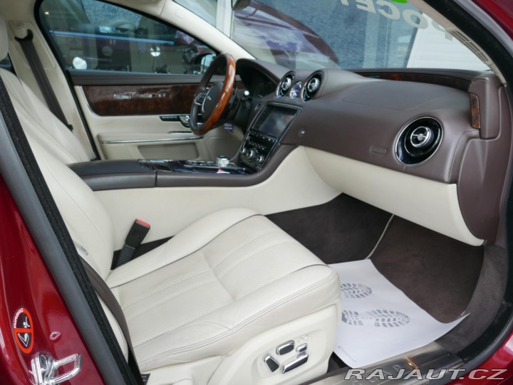 Jaguar XJ 3,0 V6 D Automat REZERVAC 2010