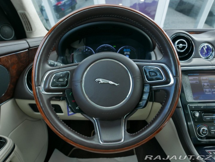 Jaguar XJ 3,0 V6 Diesel Panorama Au 2010